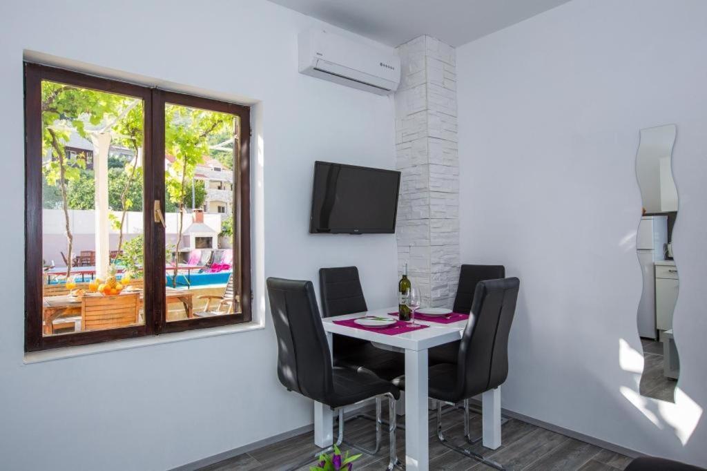 Apartments Villa Roza โมโกชิซา ภายนอก รูปภาพ